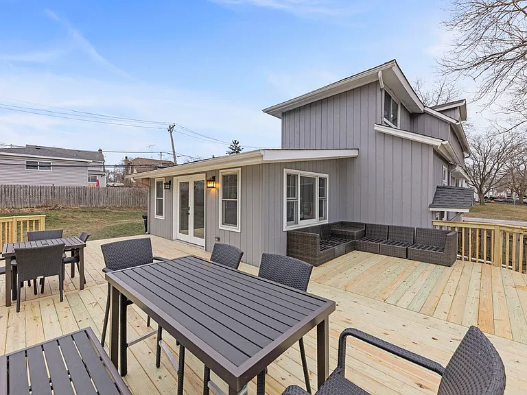 20 W Brown St — Photo 26
