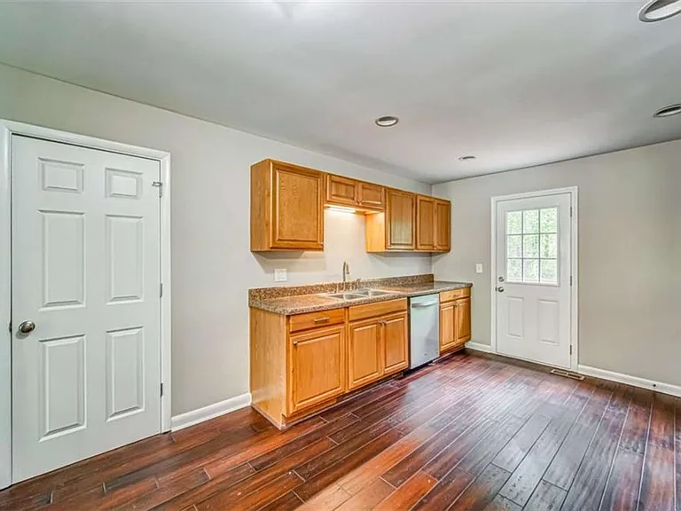 2218 Woodfern Dr — Photo 28