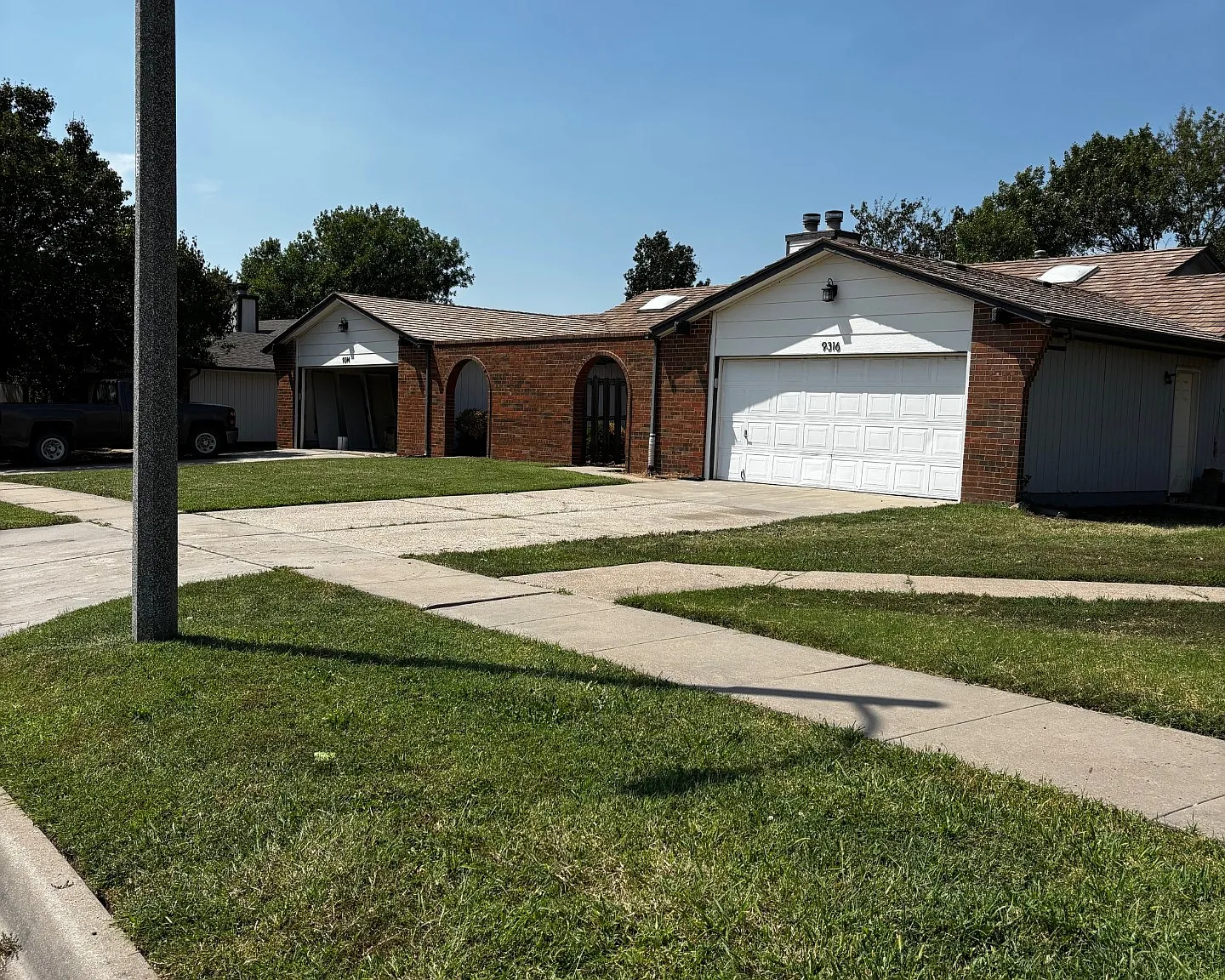 3 bed, 1900 sqft, $1,375 — Photo 2
