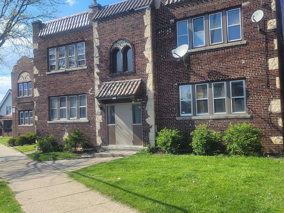Exterior of Apartment Building