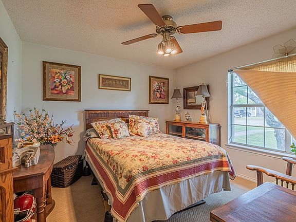 5th image of 1413 Preston Trl
