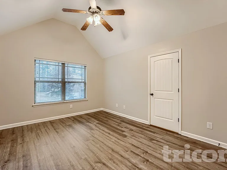 4025 Trimrose Ct — Photo 5