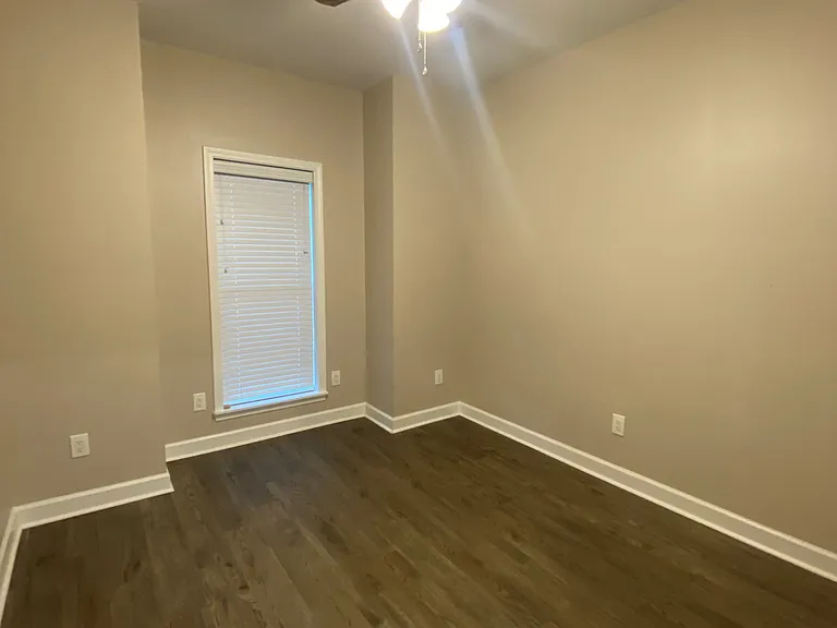 2512 Garden Dr — Photo 12