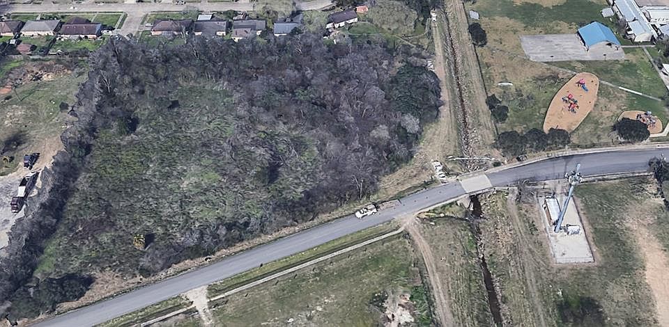 2nd image of 5022 Simsbrook Dr