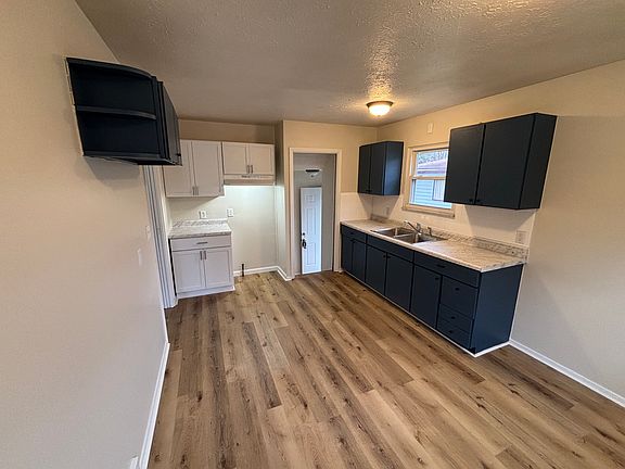 4th image of 1185 Joy Ave