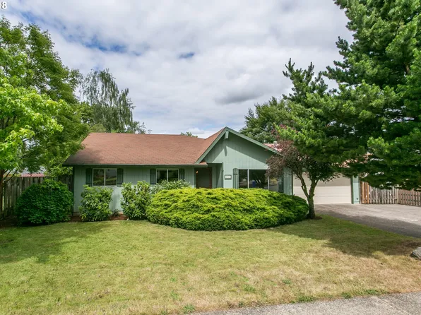 306 Park Ave, Molalla, OR 97038