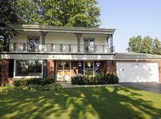 21214 N Crestview Dr, Barrington, IL 60010