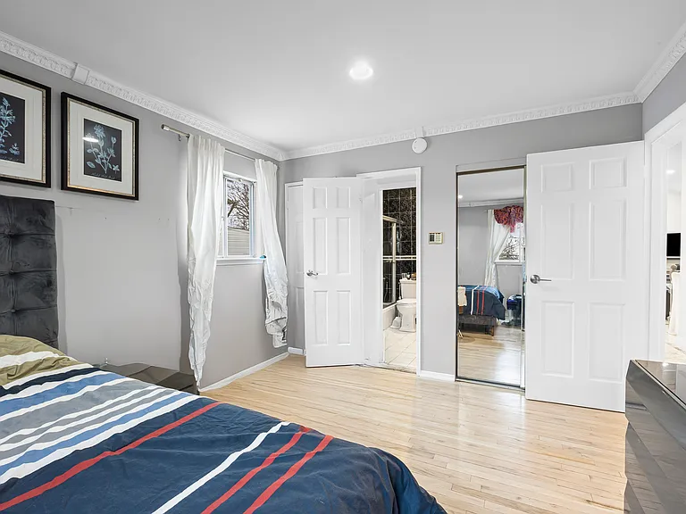 18 South Dr — Photo 11