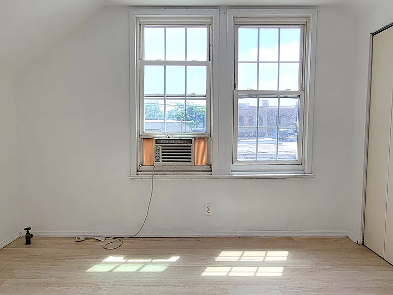 209-211 Sylvan Ave #3 — Photo 4