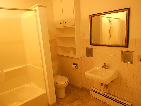 4th image of 7021 Center St #Nw