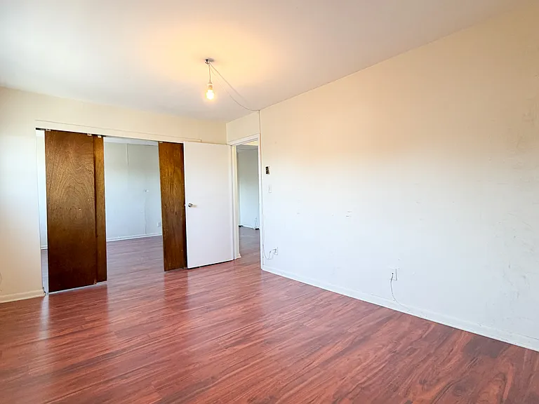 39-08 Little Neck Pkwy #3F — Photo 2