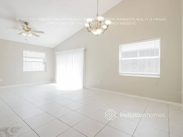 428 Lancers Dr — Photo 4