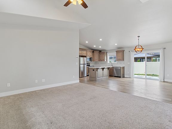 5th image of 902 Monument Peak Pl