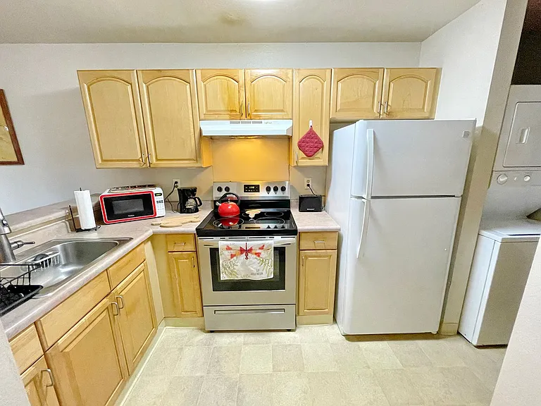480 Kenolio Rd #5-103 — Photo 13
