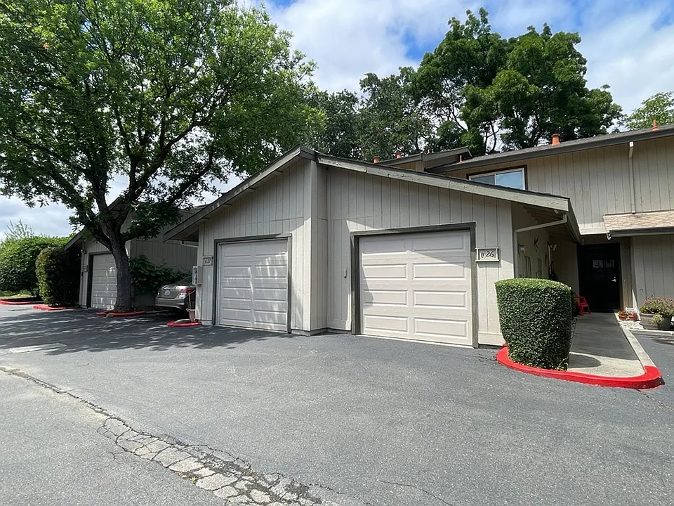 3401 Bermuda Ave #27