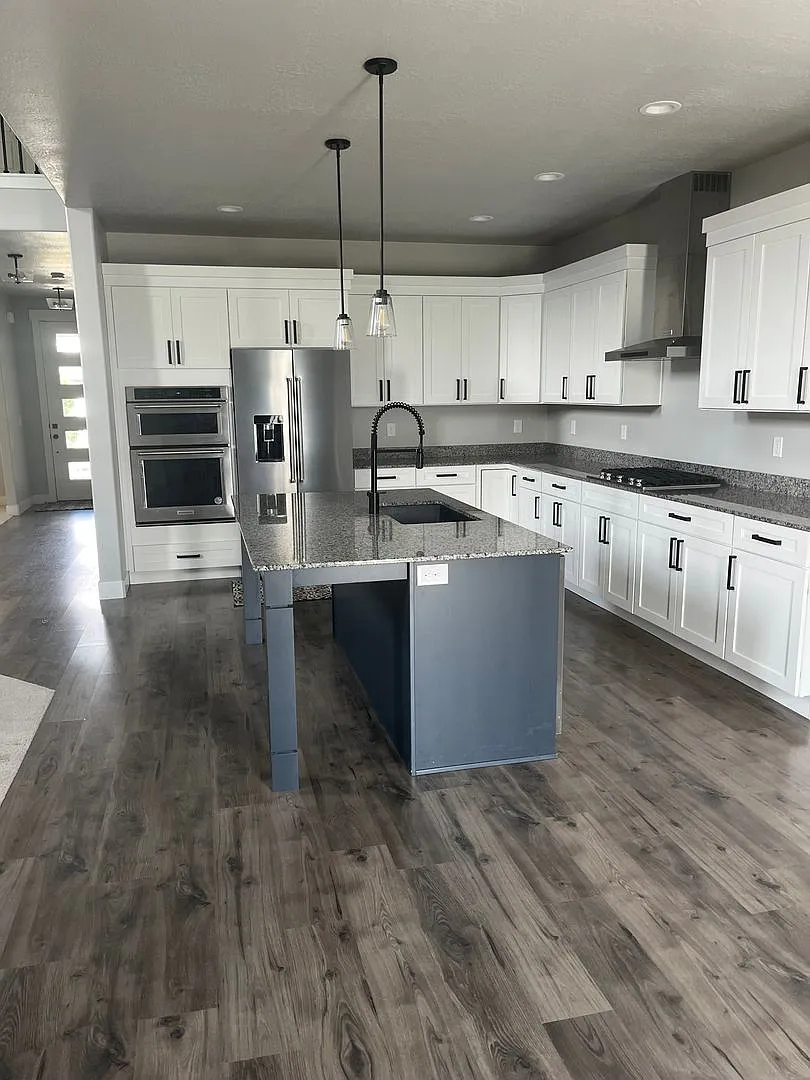 Three Bed, Two and Half Bath Home in Eagle Mountain — Photo 4