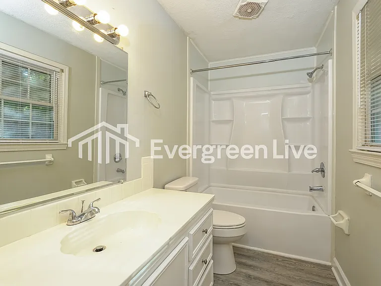 4857 Stonewall St — Photo 10