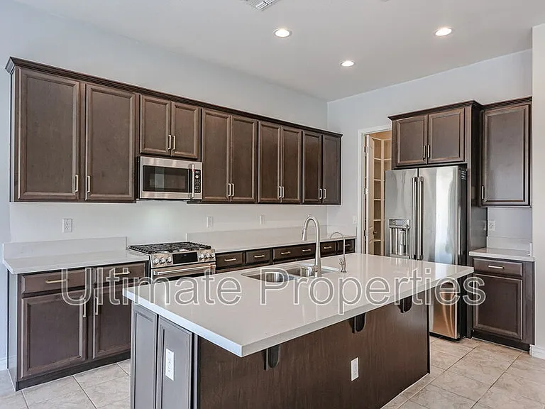 28422 N 131st Dr — Photo 5