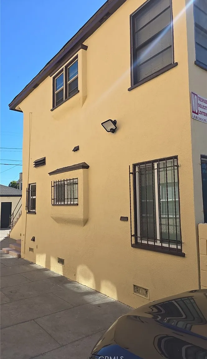4 bed, 1430 sqft, $3,699 — Photo 2