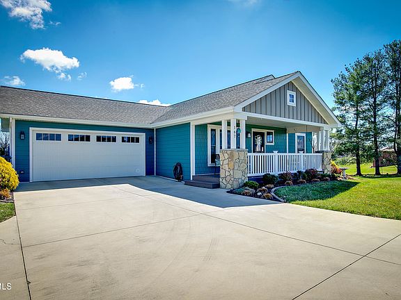 4th image of 167 Ridgecrest Rd