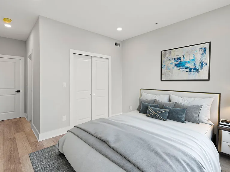 2624 Trenton Ave #305 — Photo 18