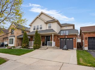 7 Bentley Cres, Barrie, ON L4N 0Z1