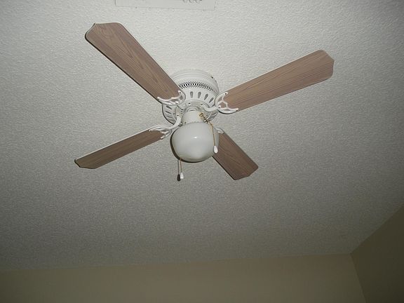 4th image of 934 Sylvan Creek Dr