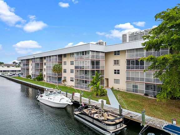 3rd image of 3600 NE 170th Street #206