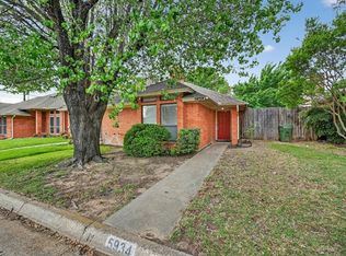 5934 Royal Club Dr, Arlington, TX 76017