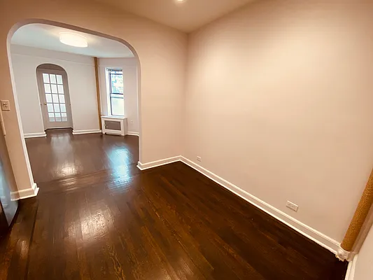 Rented by Metropolis Real Estate of Manhattan | media 2