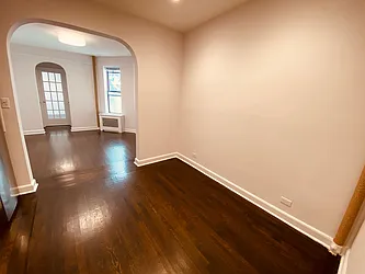 Rented by Metropolis Real Estate of Manhattan