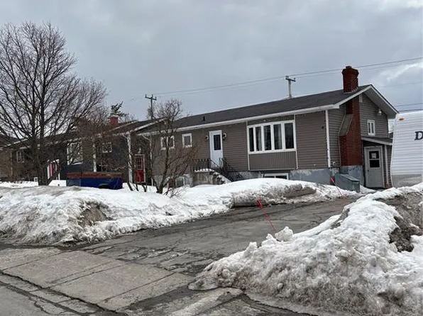 19 Forest Road, Grand Falls-Windsor, NL A2B1H1