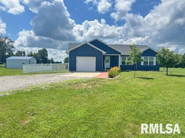 2015 S Houston St, Taylorville, IL 62568