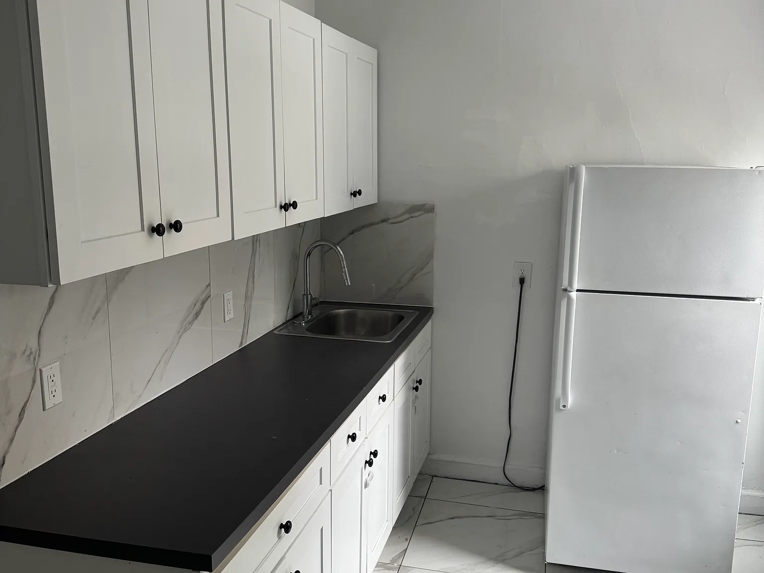 3 bed, $2,700 — Photo 1