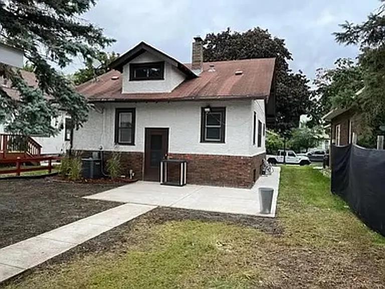 1349 Schletti St — Photo 9