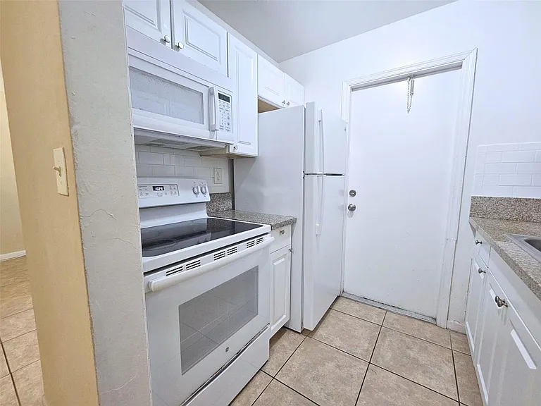 3741 SW 1st St #11 — Photo 6