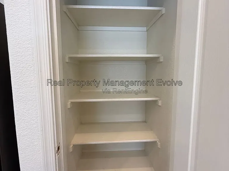 9503 N 82nd Ln — Photo 12