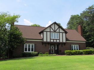 291 Robinhood Rd, Bassett, VA 24055