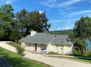 202 Little Buck Ln, La Follette, TN 37766