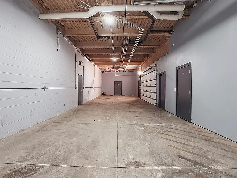 815 N Richmond St #301 — Photo 38