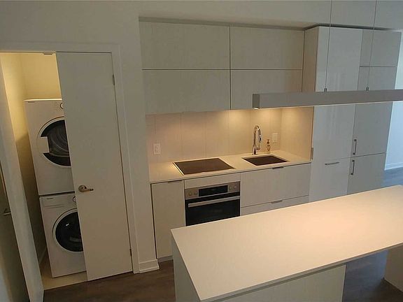 2nd image of 20 Richardson St #702
