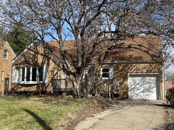 4111 Allison Ave, Des Moines, IA 50310