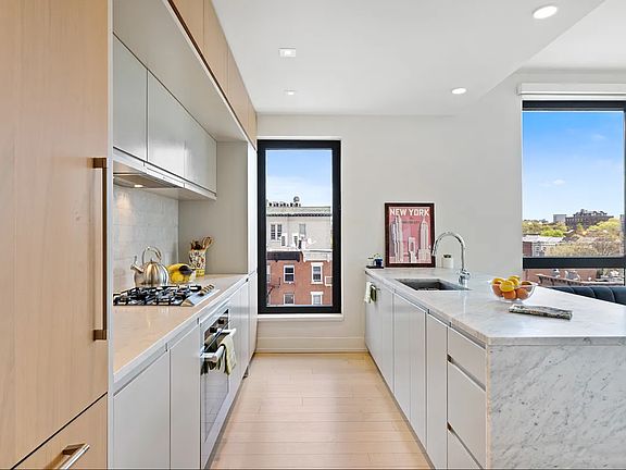 5th image of 550 Vanderbilt Ave APT 525