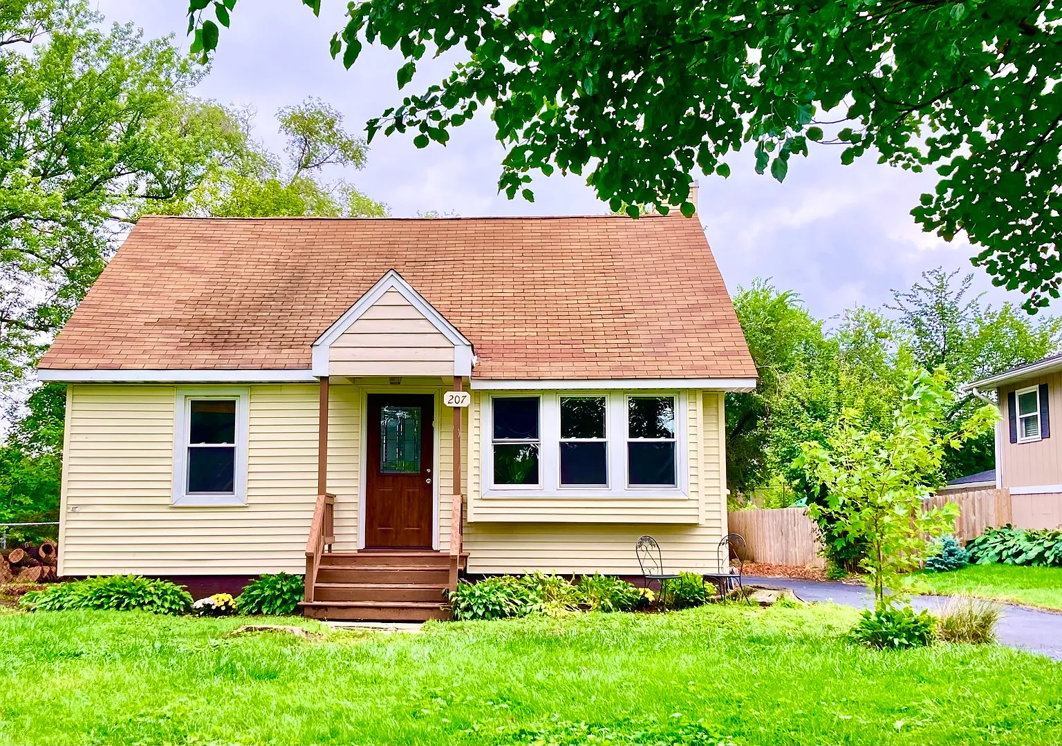 3 bed, 1460 sqft, $2,450 — Photo 1