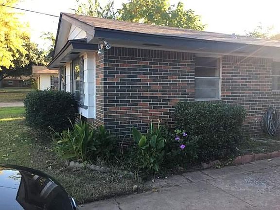 2nd image of 2707 Edgewood Dr