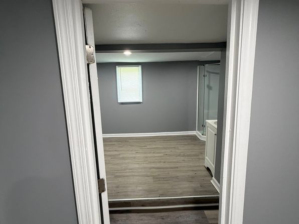 571 Newton Ave #5