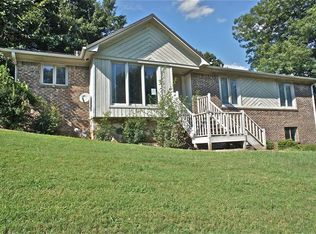 692 Hickory Hill Ln, Birmingham, AL 35214