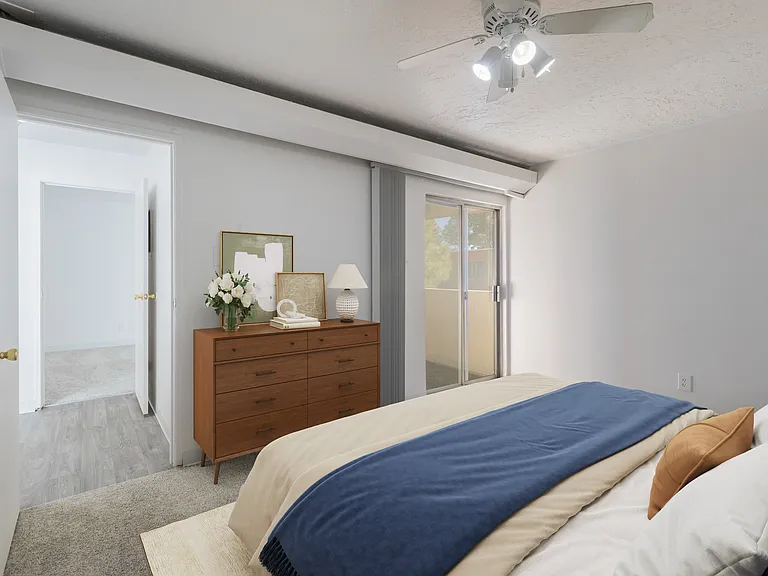 Desert Creek Apartments — Photo 6