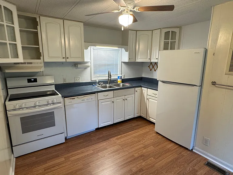 7495 Flint Hill Rd — Photo 2