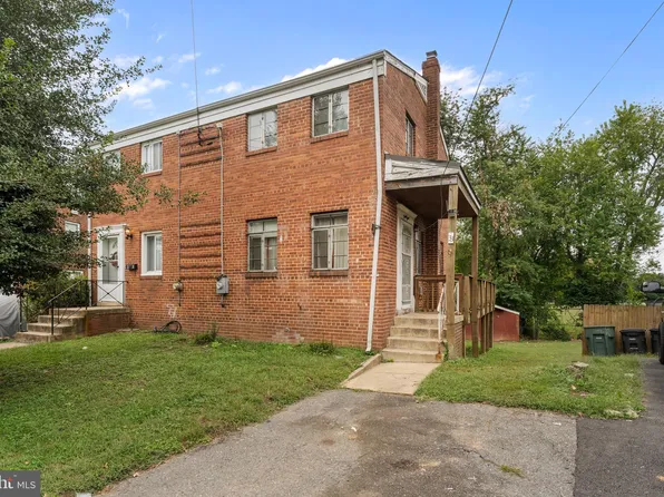 33 Underwood Pl, Alexandria, VA 22304